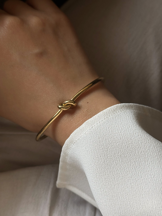 KNOT-CUFF