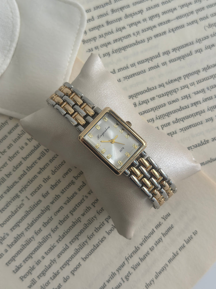 PEARL GLOW VINTAGE WATCH( GREY DIAL)
