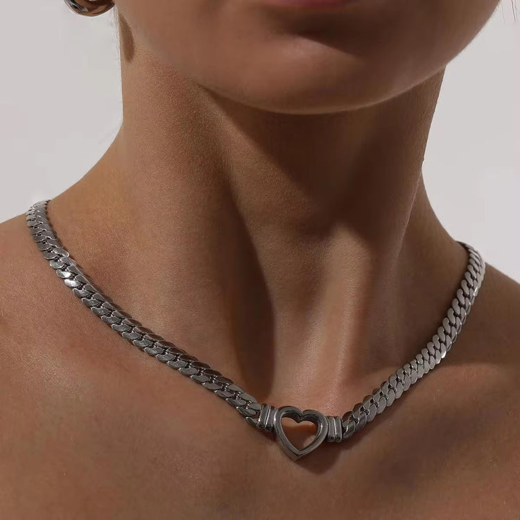 BEYONCÉ-NECKLACE
