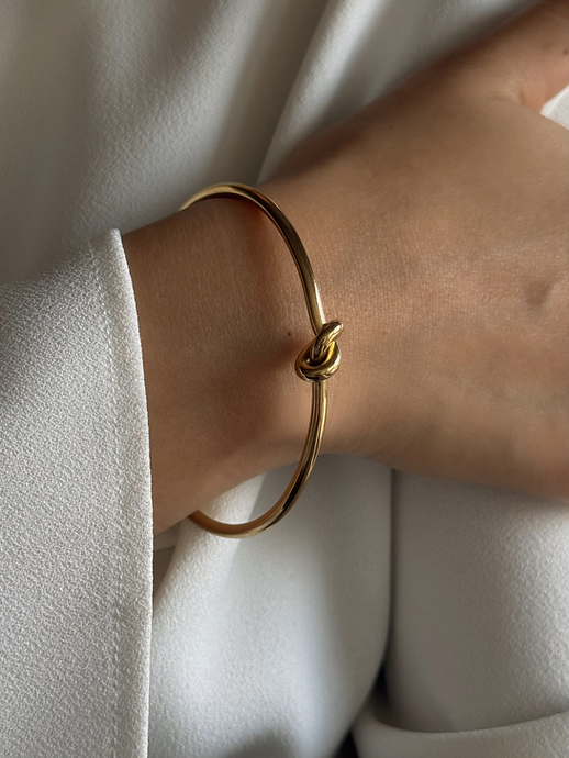 KNOT-CUFF