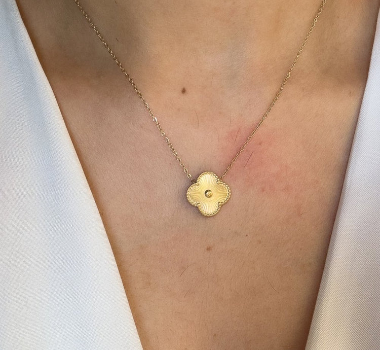 GOLDEN CLOVER NECKLACE