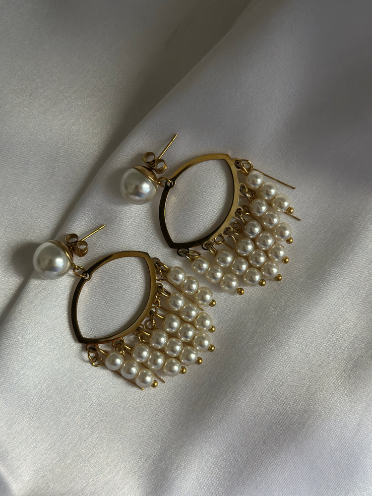 PEARL-EARRINGS
