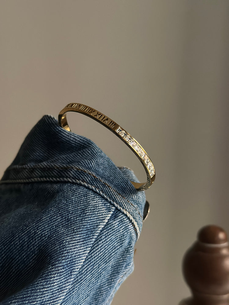 ROMAN BRACELET