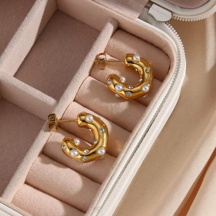 NATALI-PEARL-CRYSTAL-HOOPS
