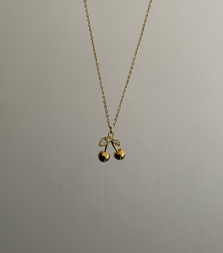 GOLDEN- CHERRY-NECKLACE