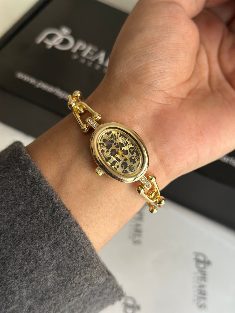 ROYAL SCARLET VINTAGE WATCH