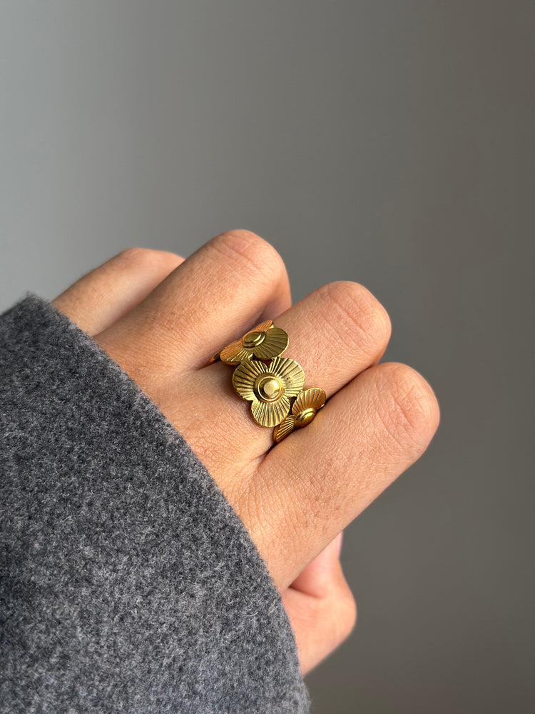 PALM PARADISE ADJUSTABLE RING