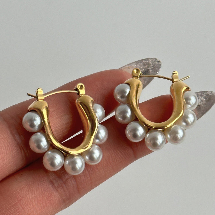 PEARL-ROUND-HOOPS