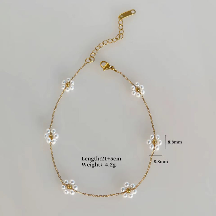 WHITE-FLORA-BRACELET