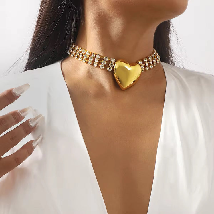 BOLD-HEART-CHOKER-NECKLACE