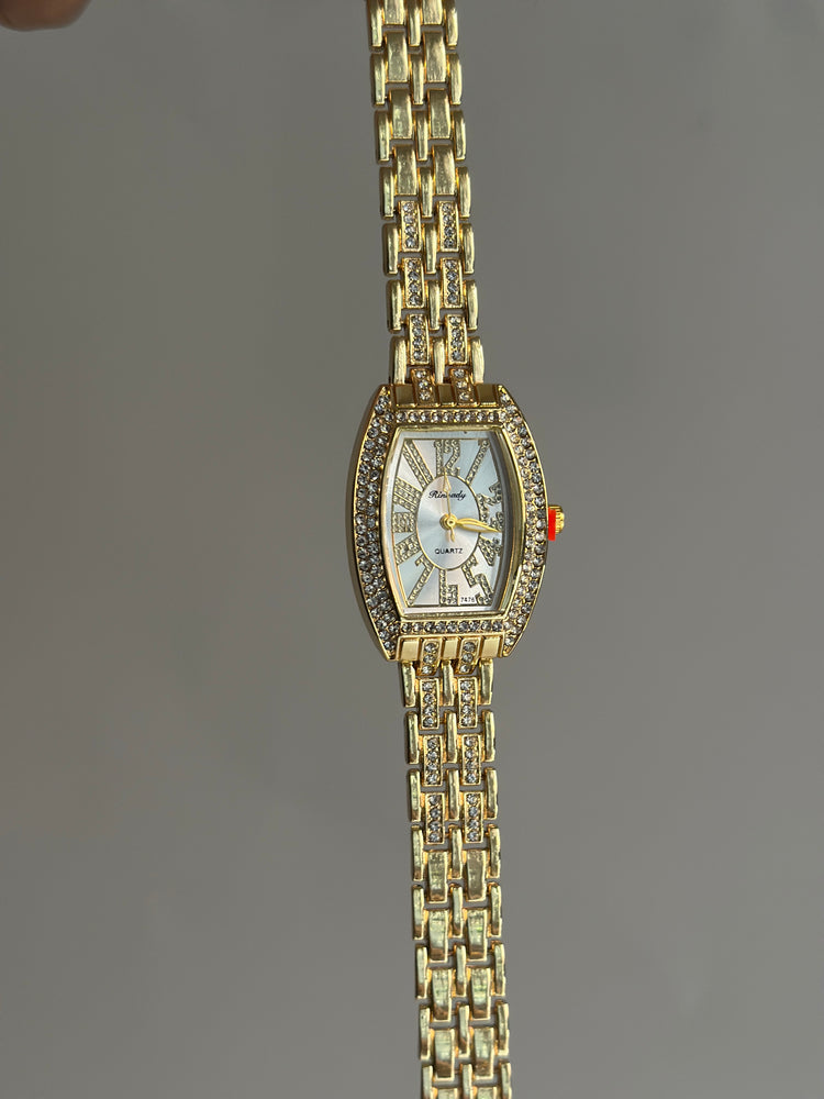 RICH GIRL VINTAGE WATCH