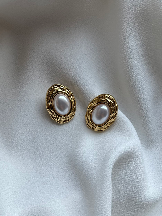 IVAANI-PEARL-STUDS
