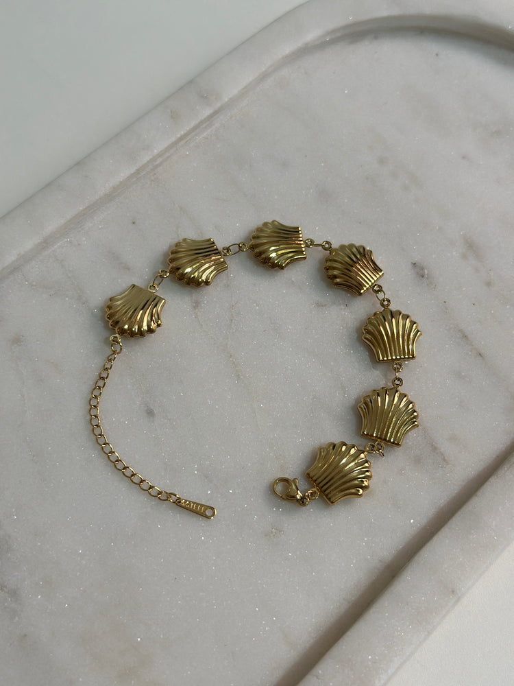 OCEAN-SHELL-CHAIN-BRACELET