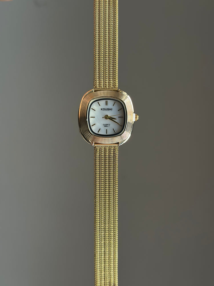 COASTAL CHARM VINTAGE WHITE DIAL