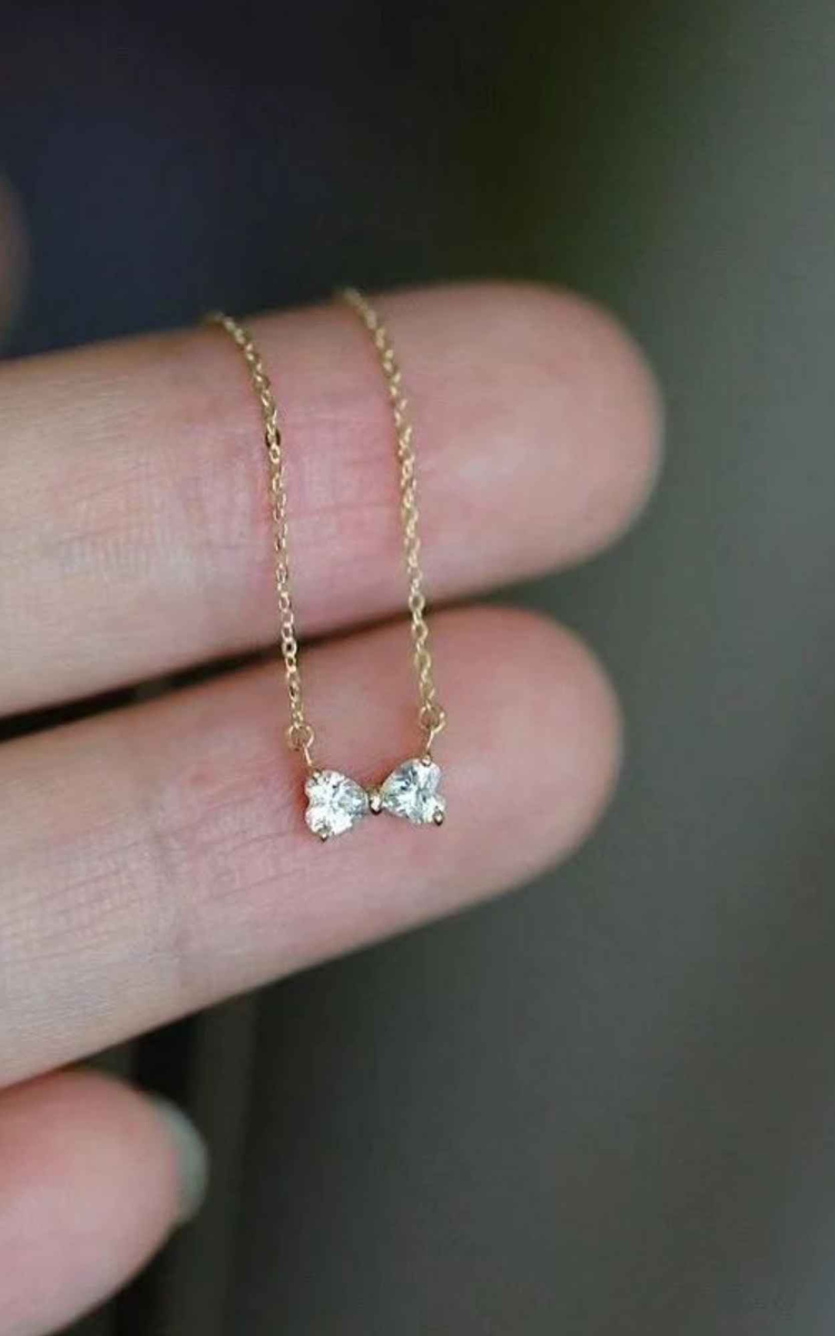 CRYSTAL-BOW-NECKLACE