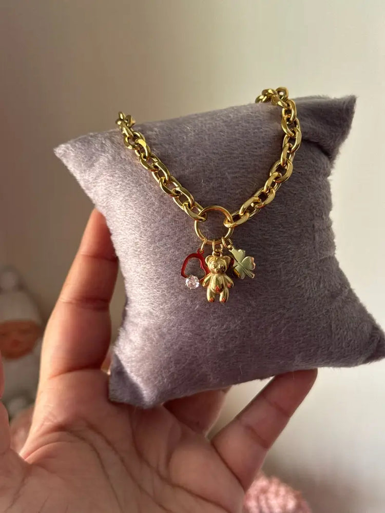 Shiny bear charm bracelet