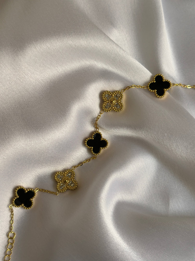 Black-Diamond-Clover- Bracelet(Best -Selling)