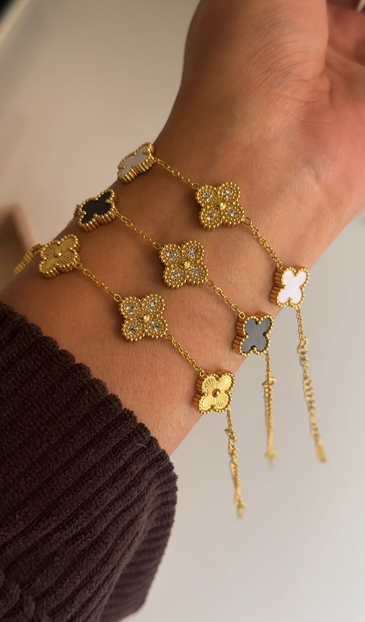 White-Clover-Diamond-Studded-Bracelet( Best-selling)