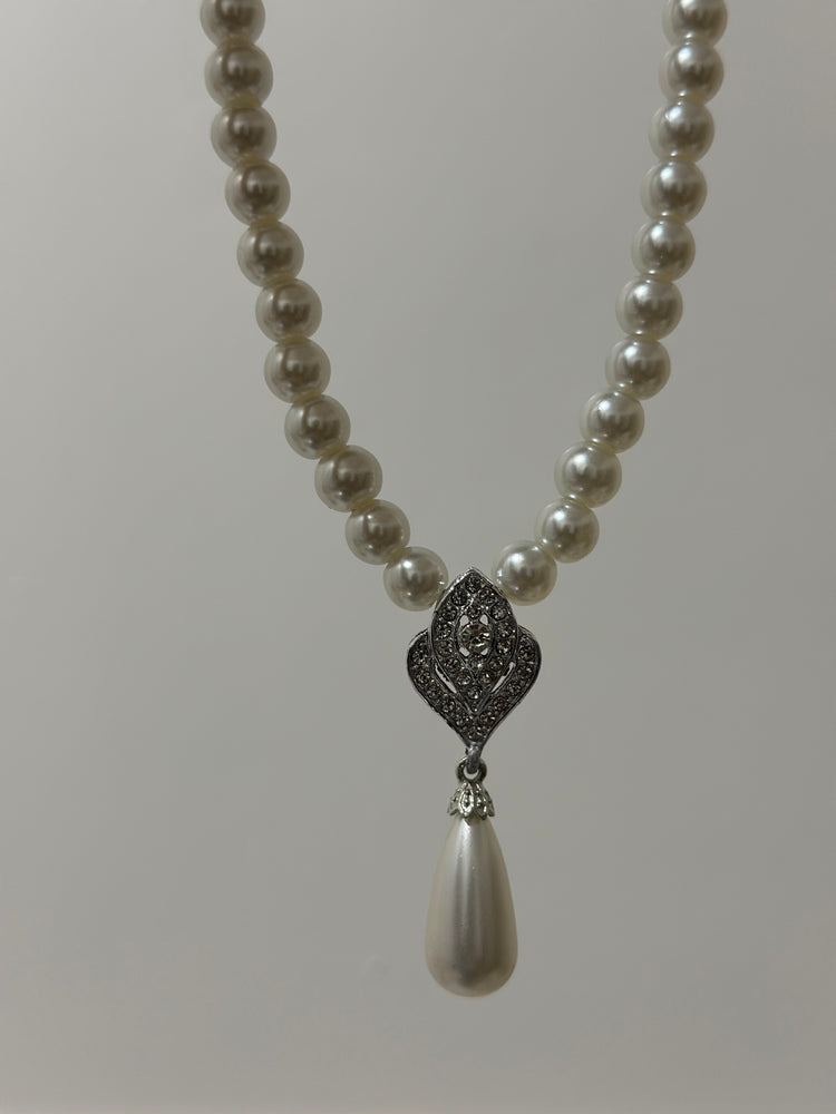 LILA-PEARL-NECKLACE