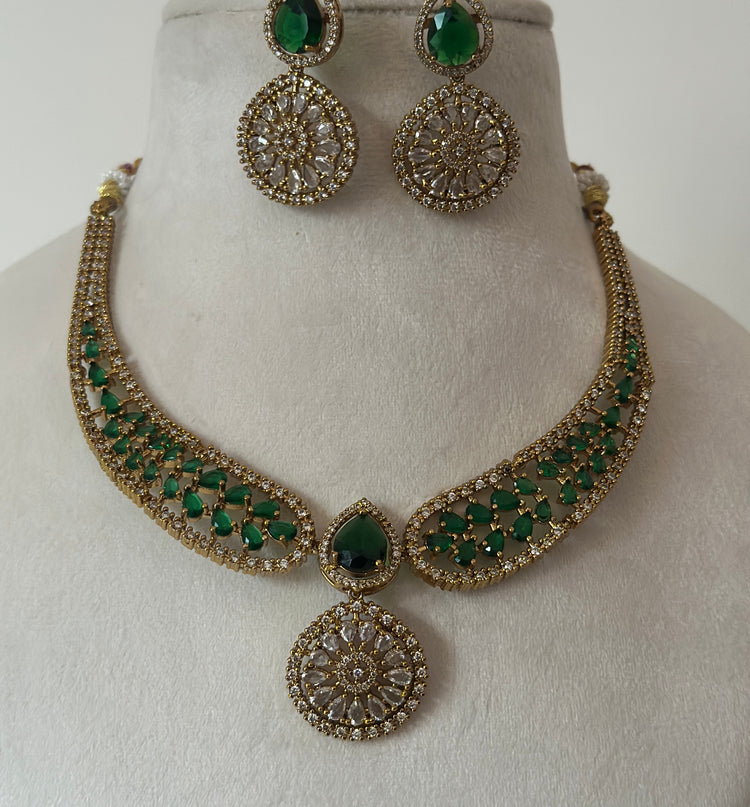 ANAMIKA-NECKLACE
