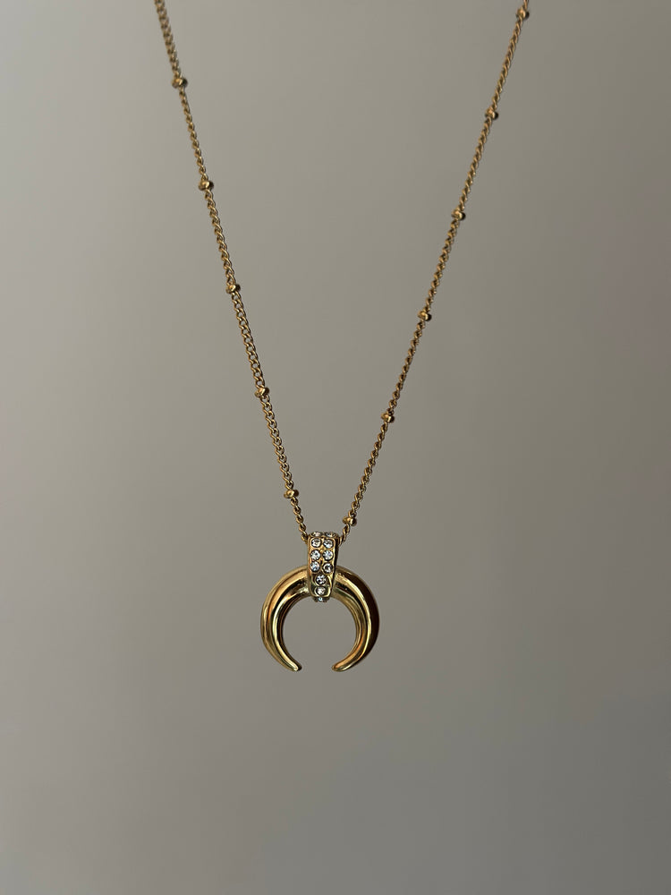 LUNA ARC NECKLACE