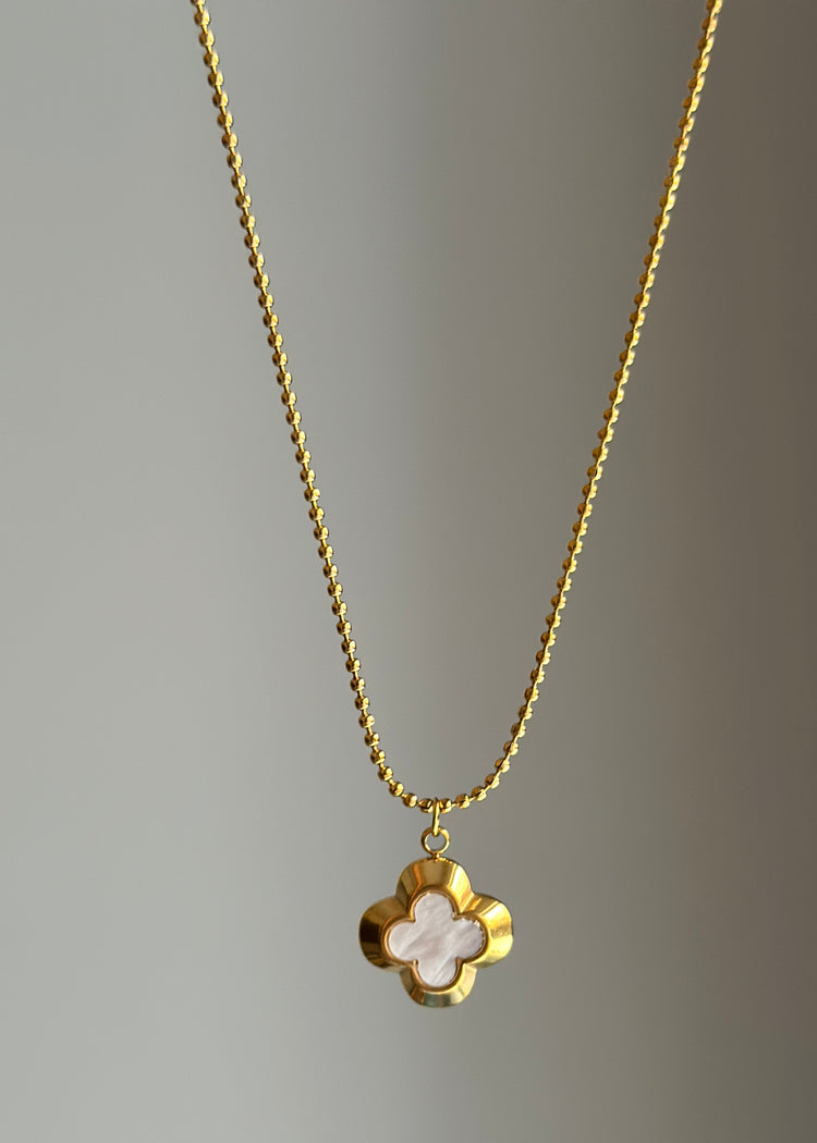 WHITE-CLOVER-NECKLACE