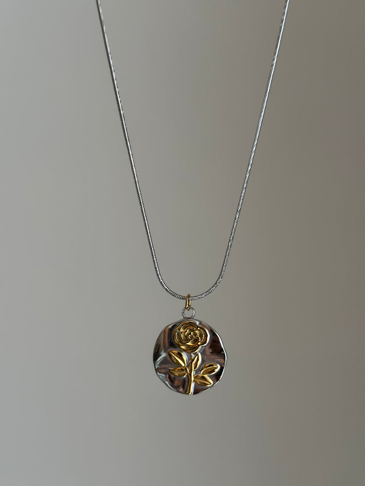 ROSE-DUAL-TONE-NECKLACE