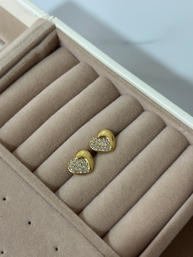 ANTONIO-HEART-STUDS