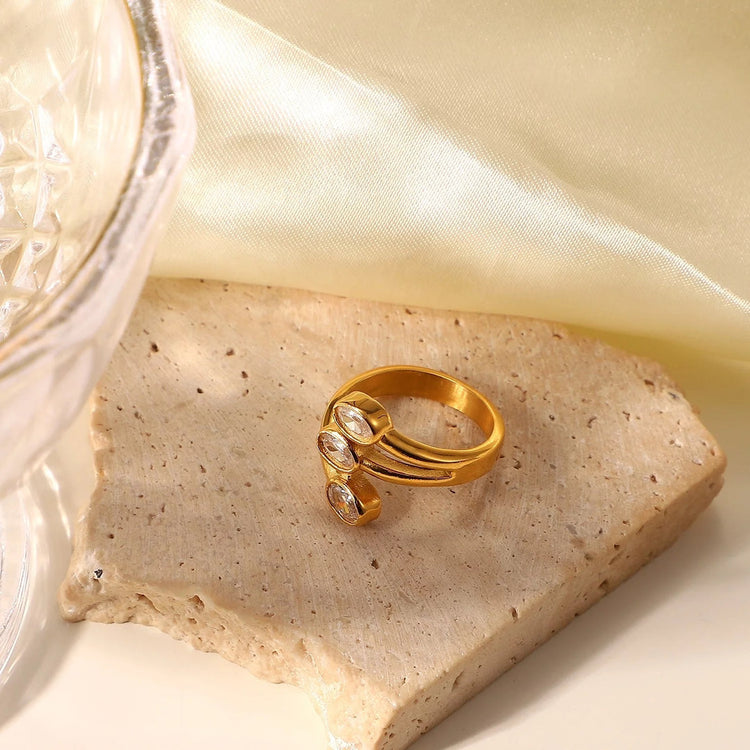 Aurelia Trio Ring
