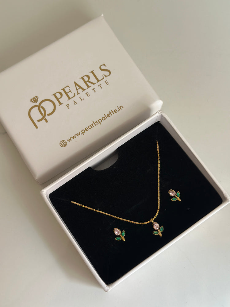 TULIP MINIMAL NECKLACE SET ( PINK)