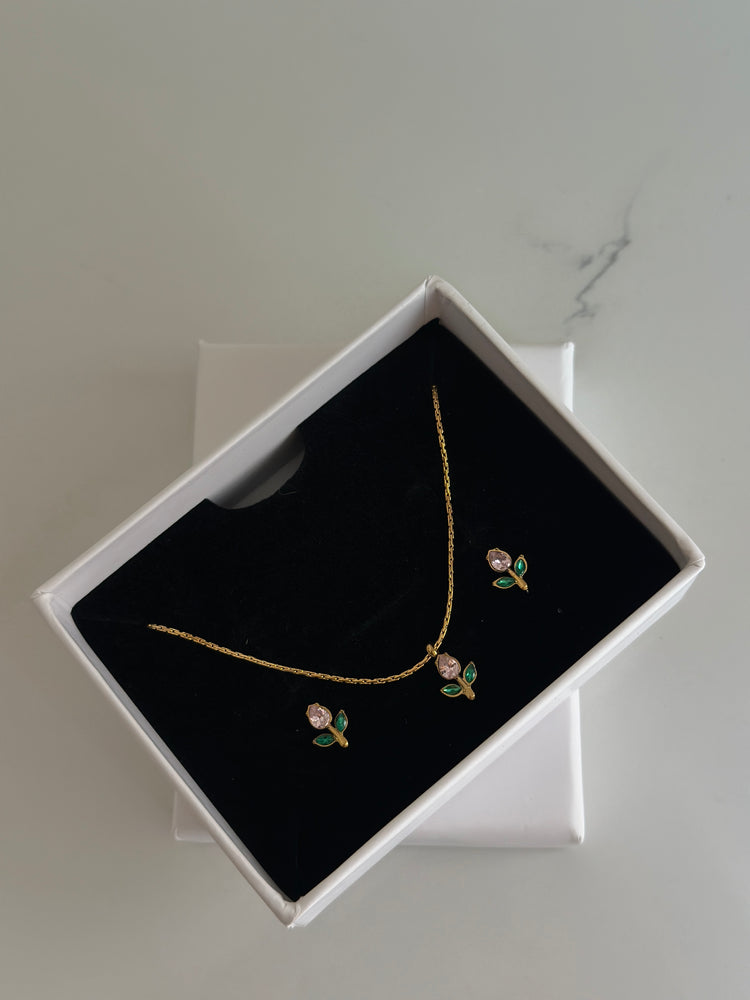 TULIP MINIMAL NECKLACE SET ( PINK)