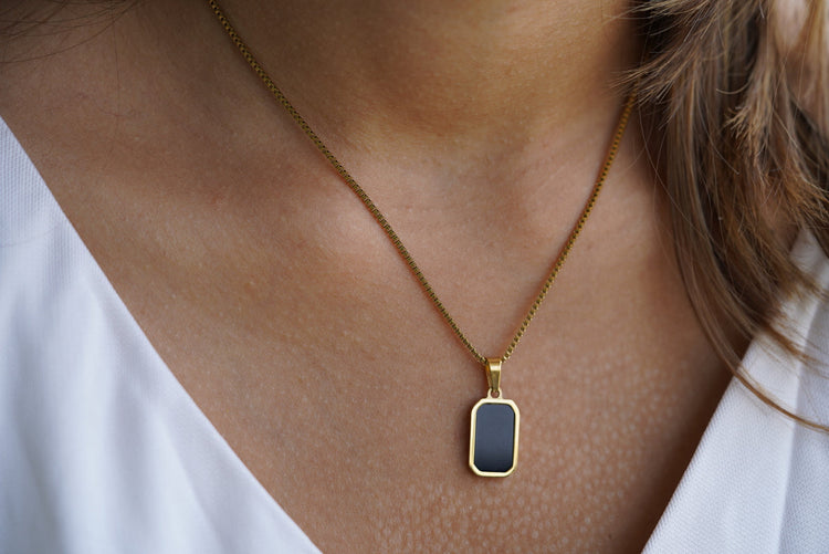 BAR NECKLACE