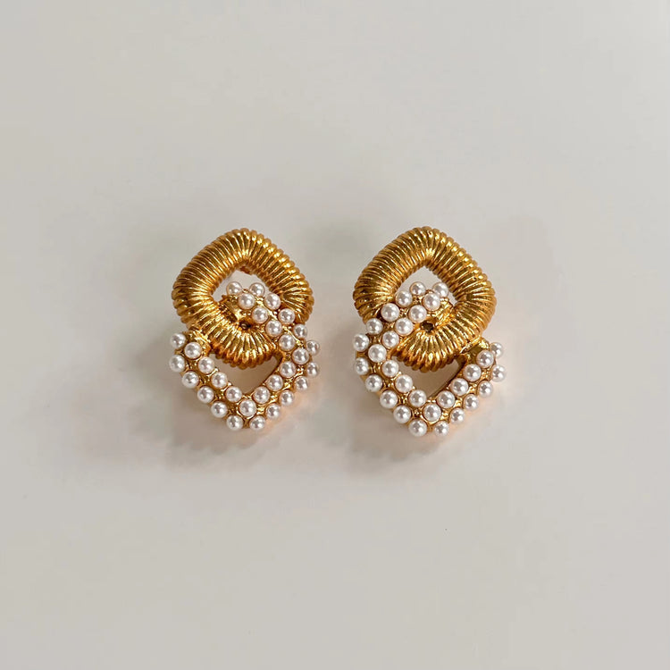 ETERNA-PEARL-EARRINGS