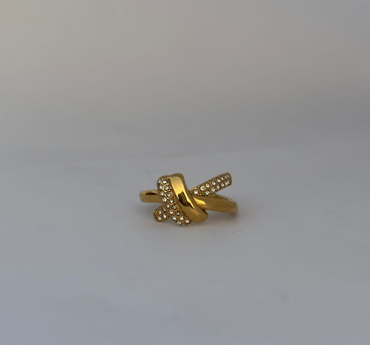 KNOT RING