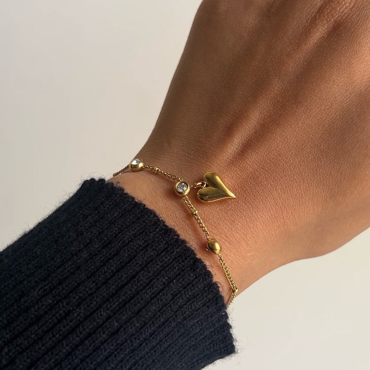 MARWA HEART CHAIN BRACELET