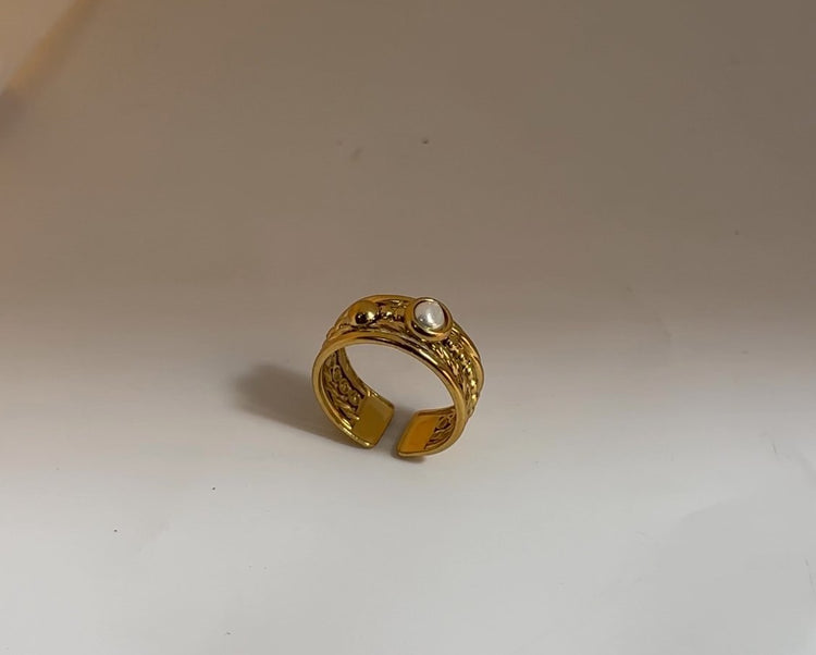 OPAL RING