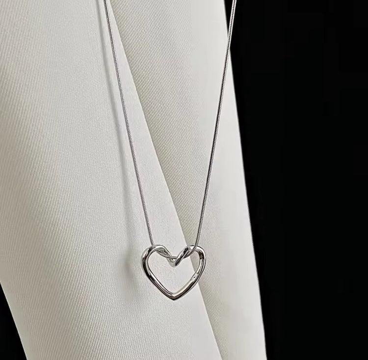 SERENE NECKLACE
