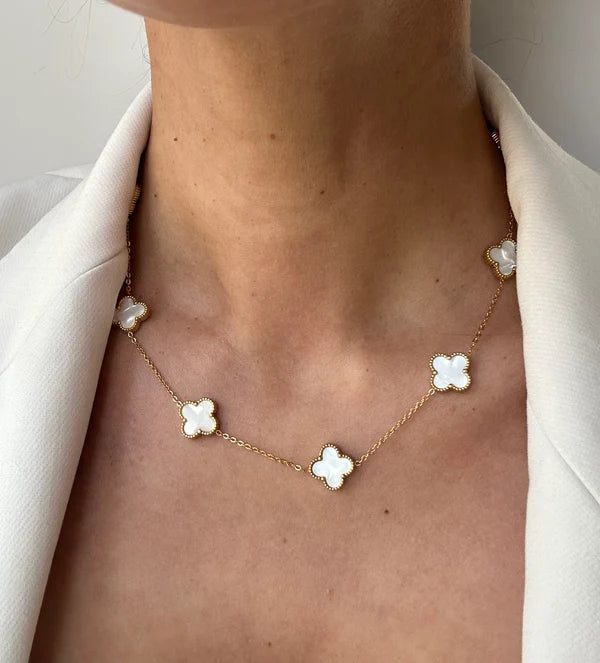 WHITE CLOVER NECKLACE