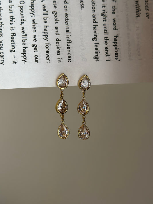 DIAMOND-GLAM-EARRINGS