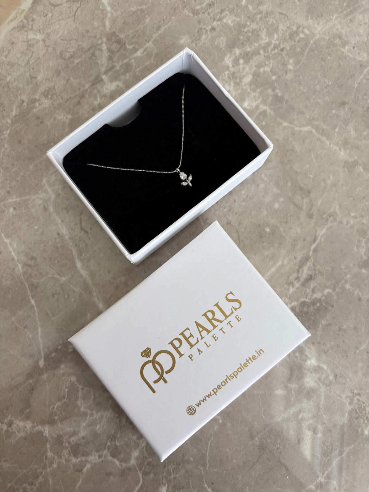 TULIP MINIMAL NECKLACE ( SILVER)