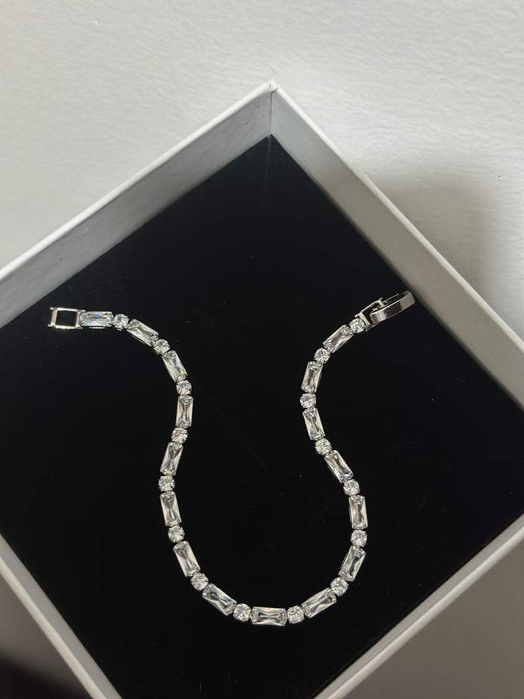 ASAKA-TENNIS-BRACELET