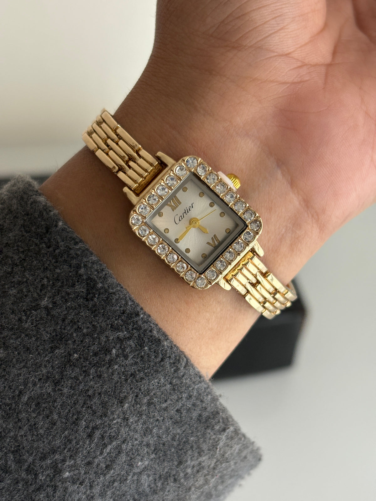 DIANA VINTAGE WATCH