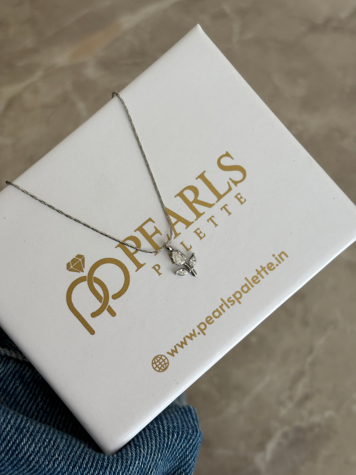TULIP MINIMAL NECKLACE ( SILVER)