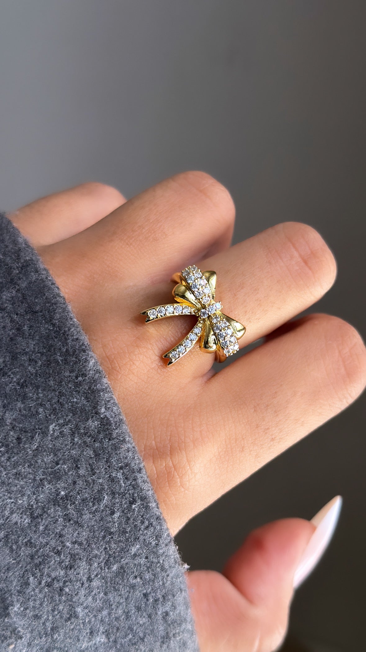 BOW CRYSTAL SAGA ADJUSTABLE RING