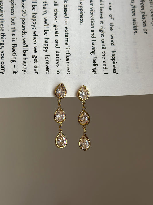 DIAMOND-GLAM-EARRINGS