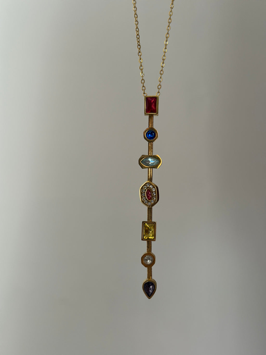 BROOKLYN- SAGA-LONG-CHAIN-NECKLACE