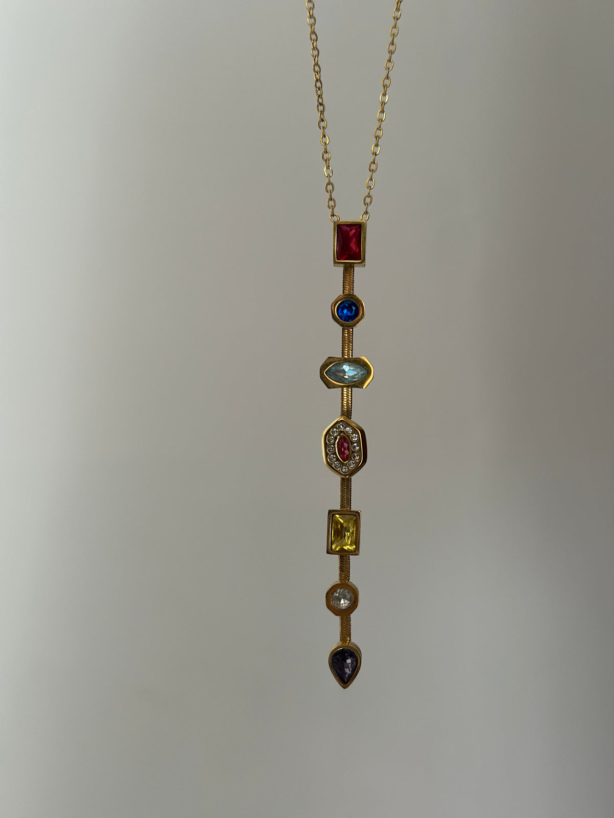 BROOKLYN- SAGA-LONG-CHAIN-NECKLACE