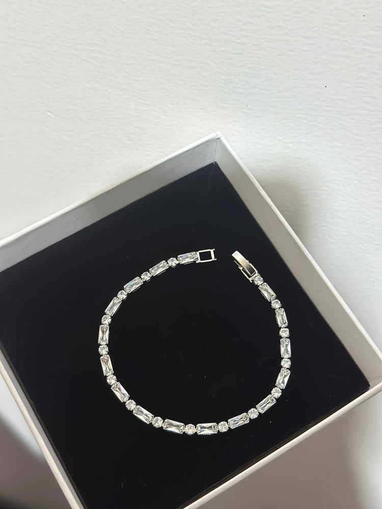 ASAKA-TENNIS-BRACELET