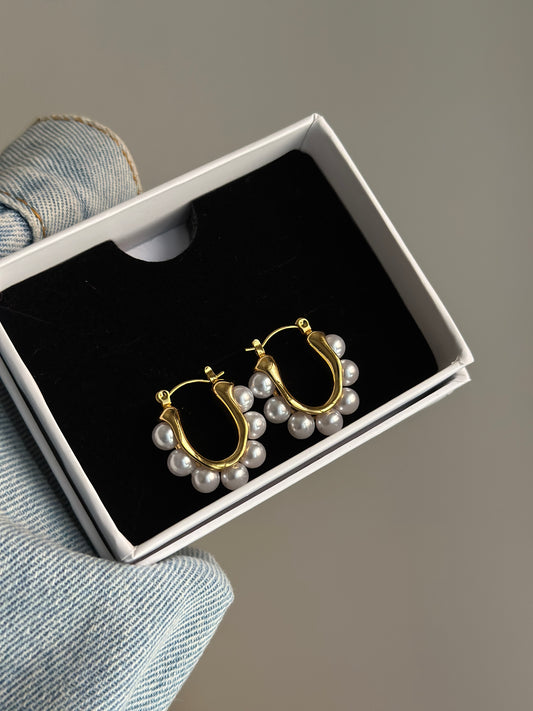 PEARL-ROUND-HOOPS
