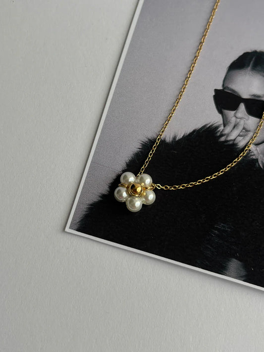 Moon-Pearl-Necklace